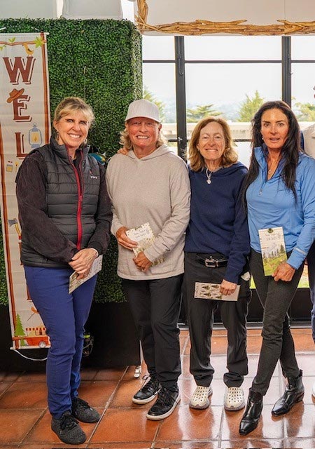 Kelley-winning-a-golf-tournament-with-her-friends
